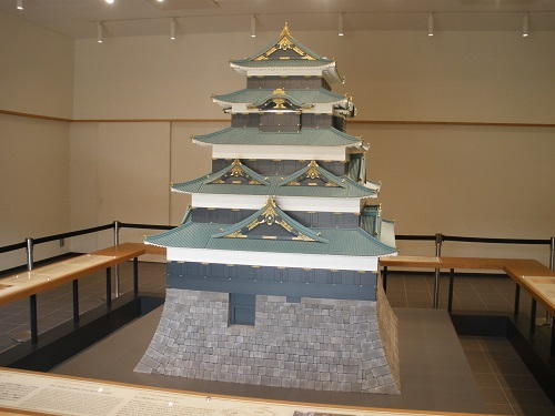 展示されている江戸城天守の復元模型