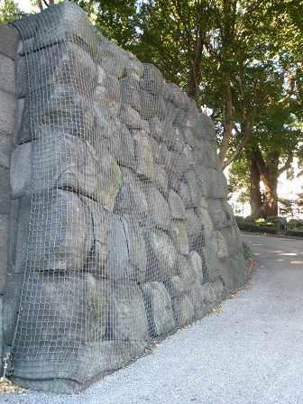 渡櫓門の石垣左側１